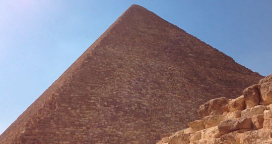 Пирамида Хеопса вблизи