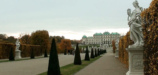 Центральный подъезд дворца